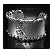 Twilight Breaking Dawn Part 2 Cullen Crest Wire Cuff